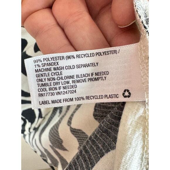 Women’s Plus Size 2X Blouses Boho Neutral Cottage Ruffle *Bundle of 2* - Picture 5 of 12